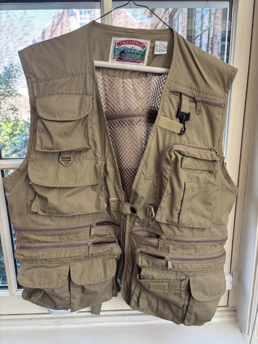 Vintage Field & Stream Fly Fishing Vest / Khaki. Size Large.